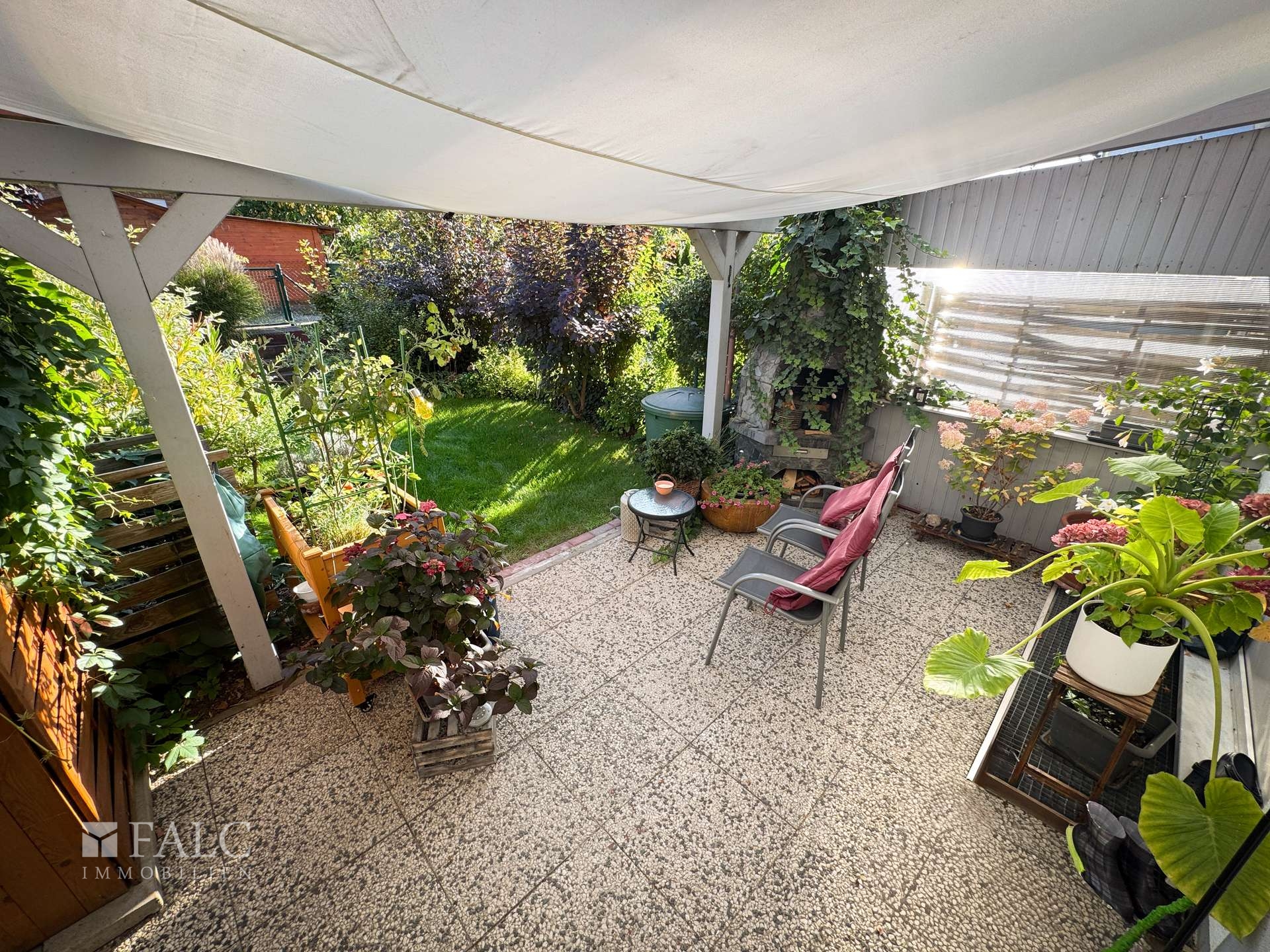 Terrasse mit Grill